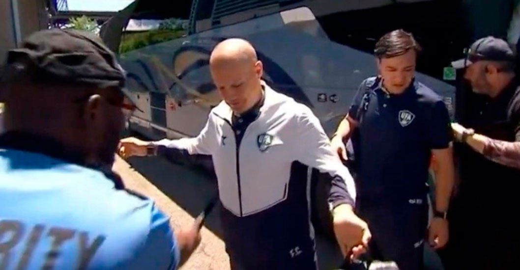 ¡OTRA POLÉMICA A LAS PUERTAS DEL MUNDIAL! EE.UU. somete a otro equipo a exhaustivos controles