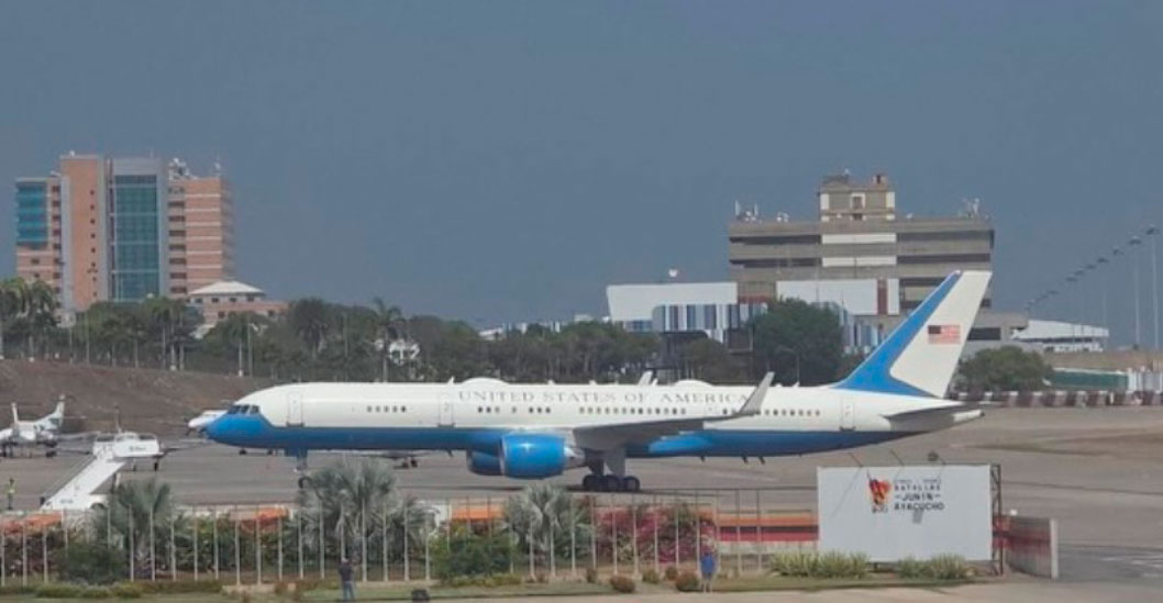 ¡MOVIMIENTO INESPERADO! Avión oficial del gobierno de EE. UU. aterrizó en Maiquetía este miércoles