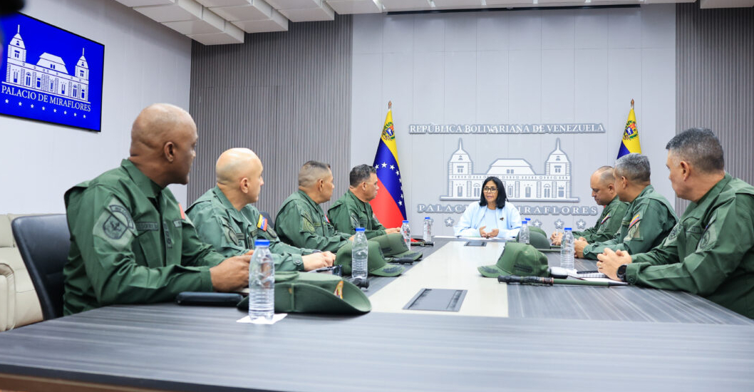 ¡DISCUSIÓN DEL PLAN DE 100 DÍAS! Presidenta (E) Delcy Rodríguez se reunió con alto mando militar