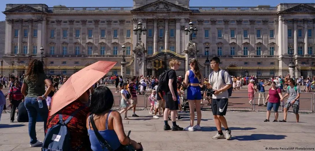 ¡CONSTANTE MONITOREO! Alerta roja por calor extremo para Inglaterra y Gales