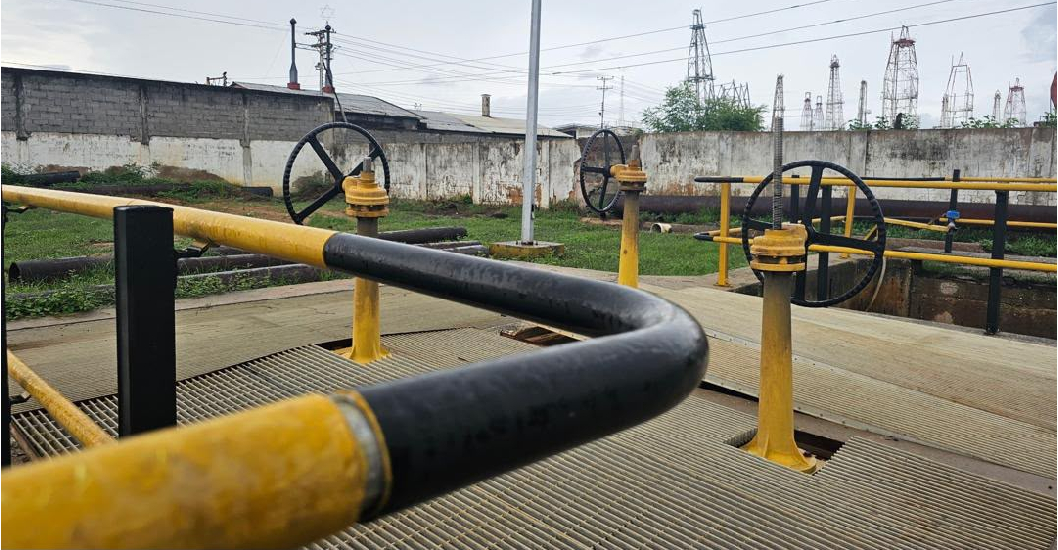 ¡MEJORAN EL SERVICIO DE SANEAMIENTO! Gobernación del Zulia e Hidroven instalan nuevo equipo de 100 HP en la estación de aguas servidas F-10 en Lagunillas