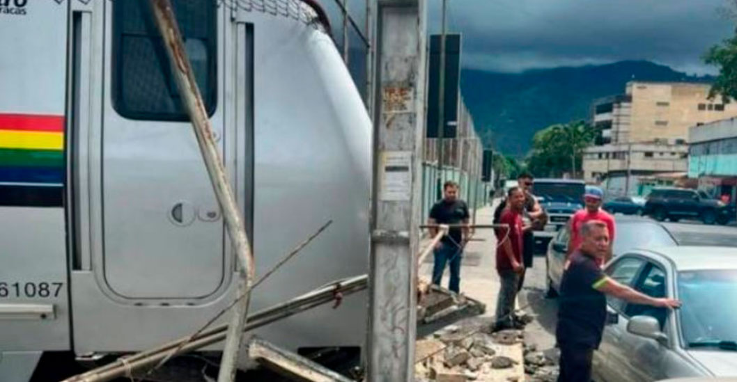 ¡SOLO SE REPORTAN DAÑOS MATERIALES! Tren del Metro de Caracas se descarrila en patio de mantenimiento de Propatria