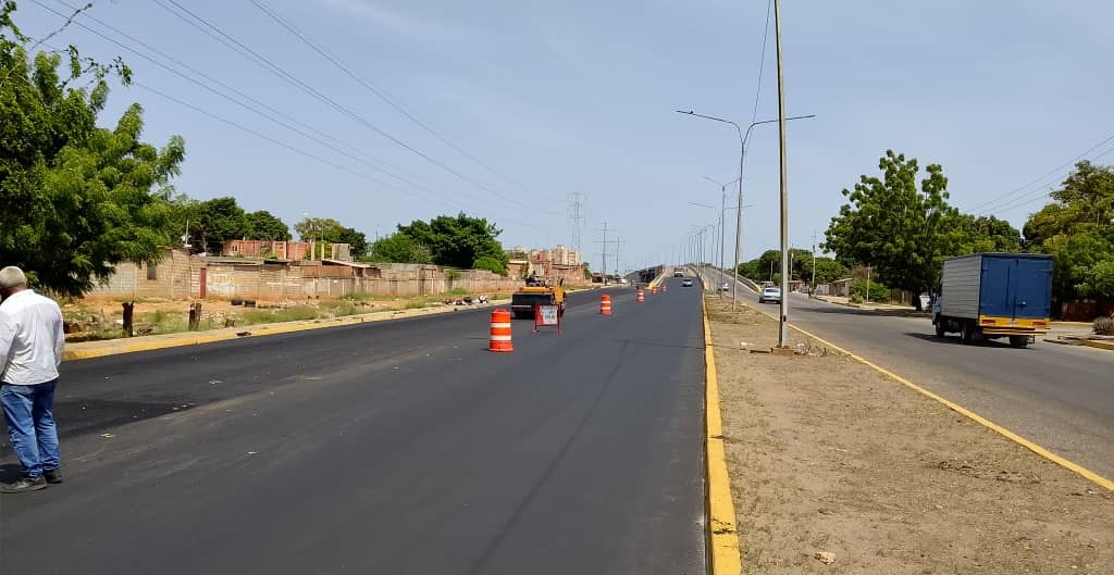 ¡LAS LABORES NO SE DETIENEN! Plan Estadal de Asfaltado sigue transformando las vías principales de Maracaibo