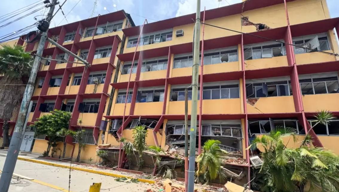 ¿PODRÍA VENIRSE ABAJO LA ESTRUCTURA? Advierten colapso del hospital Francisco Risquez en Cotiza || Secuelas de los terremotos
