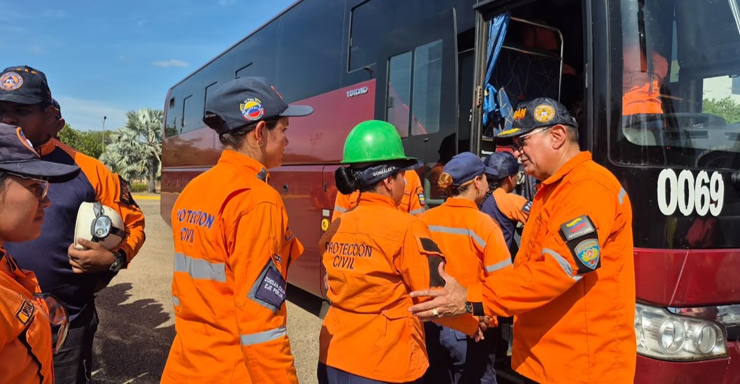 ¡APOYO HUMANITARIO! PC Zulia despliega quinta avanzada de especialistas en búsqueda y rescate para atender emergencia nacional
