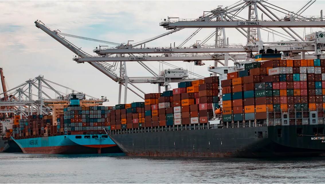 ¡DESVÍAN BUQUES HACIA PUERTO CABELLO! Medida es tomada por contingencia humanitaria en el puerto de La Guaira