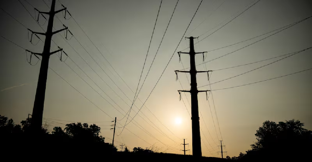 ¡SERVICIO AFECTADO POR EL CLIMA! Más de 840.000 hogares estadounidenses sin electricidad por ola de calor