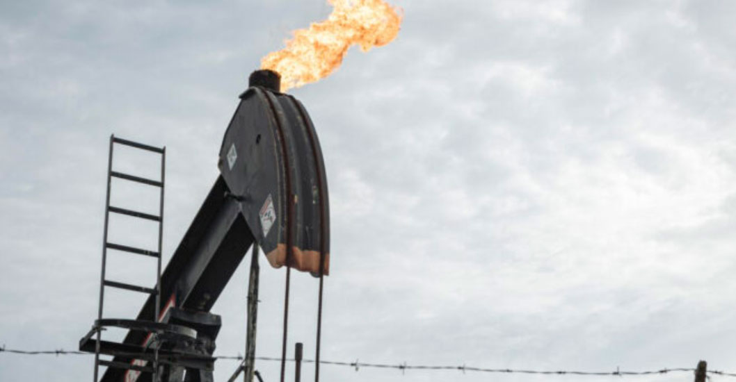 ¡EL PETRÓLEO SE DISPARA MÁS DE UN 3%! Ante las nuevas hostilidades en el estrecho de Ormuz