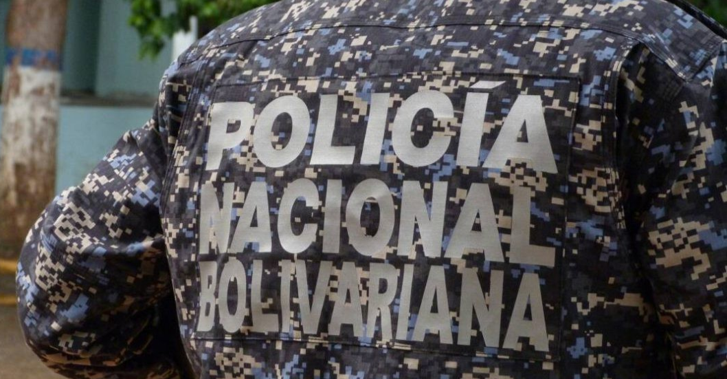 ¡PRESUMEN QUE EL CONDUCTOR SE DIO A LA FUGA! Muere un hombre al caer de un vehículo en marcha en San Isidro