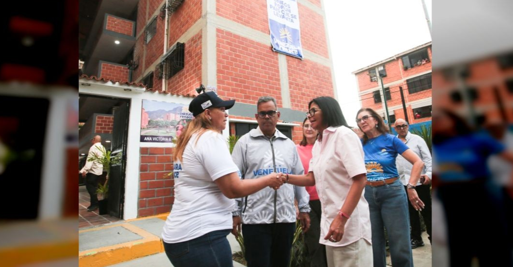 ¡DE VUELTA A CASA! Ejecutivo Nacional entrega edificios rehabilitados en el urbanismo Ana Victoria