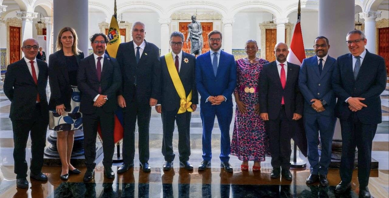 ¡CULMINA SU MISIÓN! Embajador de Egipto Kareem Amim recibe Orden Francisco de Miranda al concluir misión en Venezuela