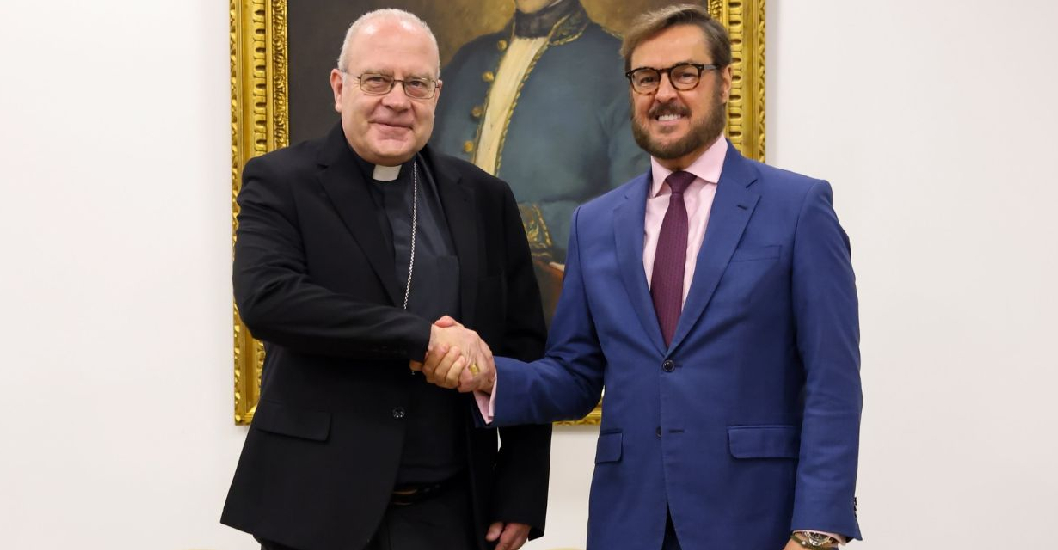 ¡FRUCTÍFERA REUNIÓN! Canciller sostuvo encuentro con el Nuncio Apostólico, monseñor Alberto Ortega Martín
