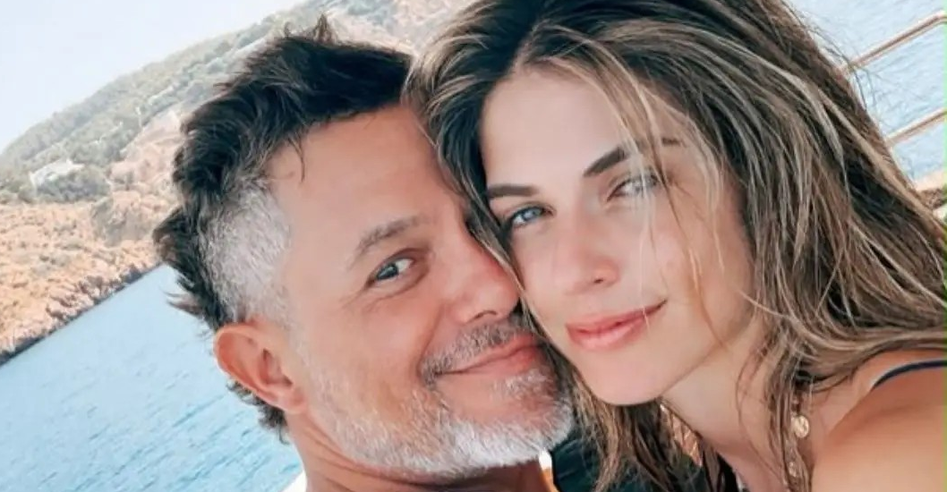 ¡LO DEJÓ CLARO! Stephanie Cayo responde a los rumores de embarazo con Alejandro Sanz