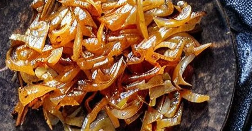 ¡COCINA AL MINUTO! Cebolla caramelizada, receta fácil y casera