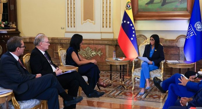 ¡TIENDEN LA MANO! Delcy Rodríguez recibió informe de la evaluación de necesidades postdesastre de la Pnud