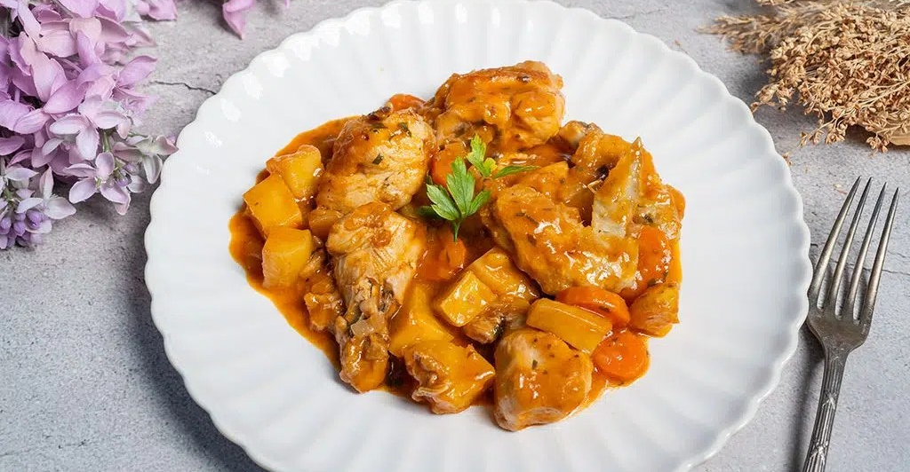 ¡COCINA AL MINUTO! Pollo a la cazuela. Receta tradicional de la abuela