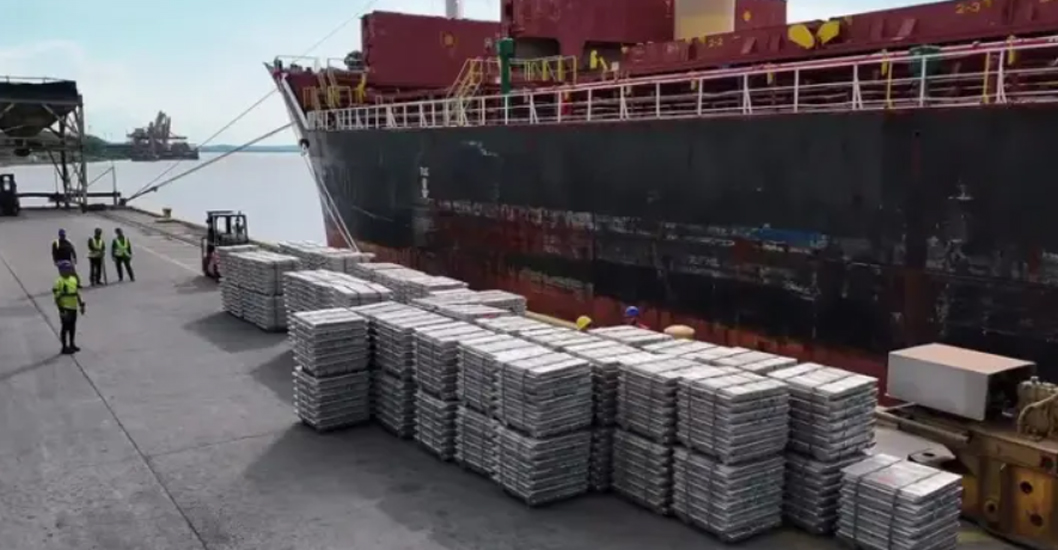 ¡TRAS CASI UNA DÉCADA SIN EXPORTACIONES! Venalum concreta envío de 15.000 toneladas de aluminio a EE. UU.