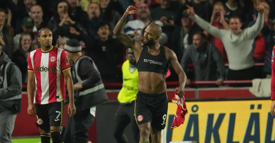 ¡UN VERDADERO BATACAZO! Brentford sube al 3er puesto en la Liga Premier tras golear 3-0 al Chelsea