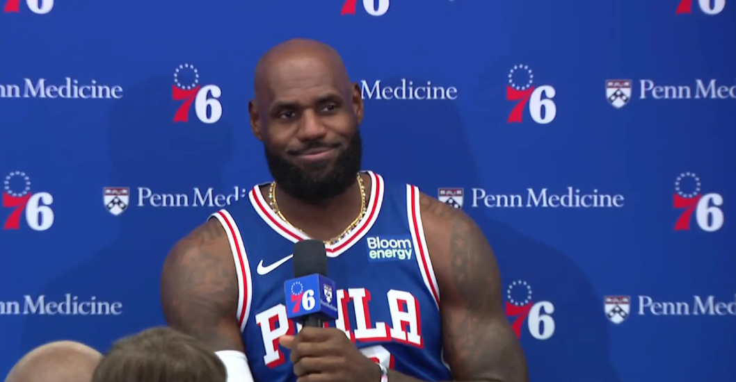 ¡ADVERTENCIA A LOS FANÁTICOS! LeBron dice que encontrar la química adecuada en Filadelfia «llevará tiempo»