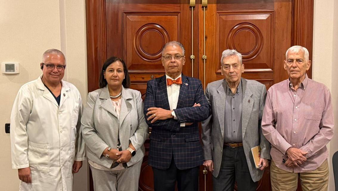 ¡MÉDICOS LO LOGRAN! Acuerdan con dialogantes de la AN 2015 incluir ‘crisis de salud pública’ en las mesas de trabajo
