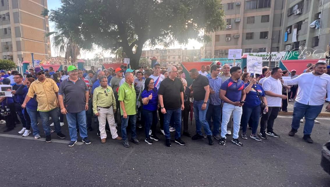 ¡CONTRA LOS APAGONES! Gustavo Fernández lidera jornada de protesta en San Francisco junto con partidos de la Unidad || Fotos+Video