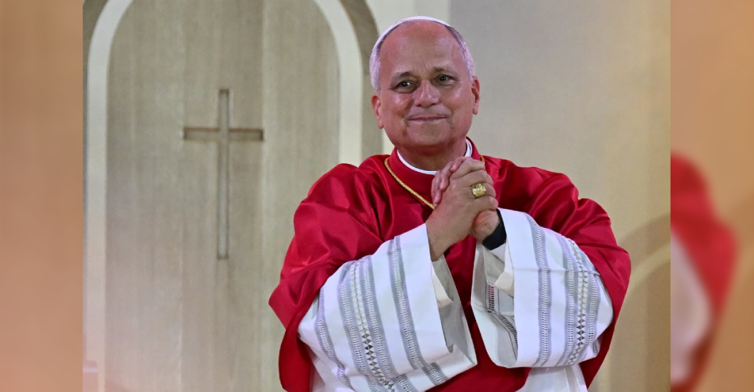 ¡ESQUIVA PREGUNTA COMPROMETEDORA! El papa León XIV rechaza atribuirse el regreso de los Medias Blancas a los playoffs