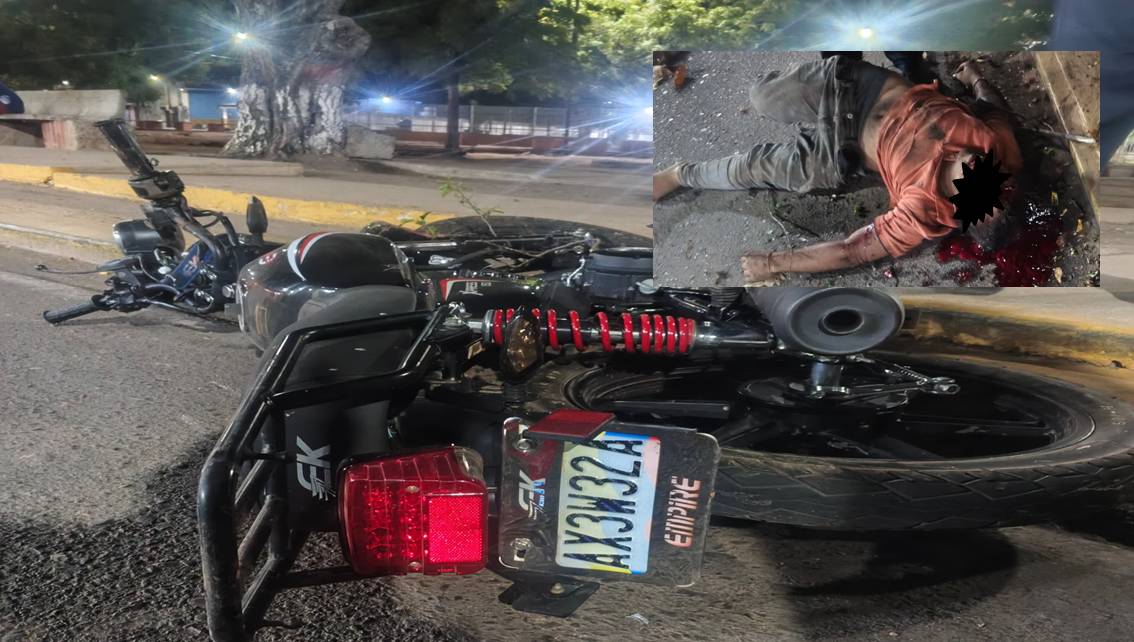 ¡SE MATA AL ESTRELLARSE EN SU MOTO! Tragedia vial frente a la plaza Bolívar en Carrasquero