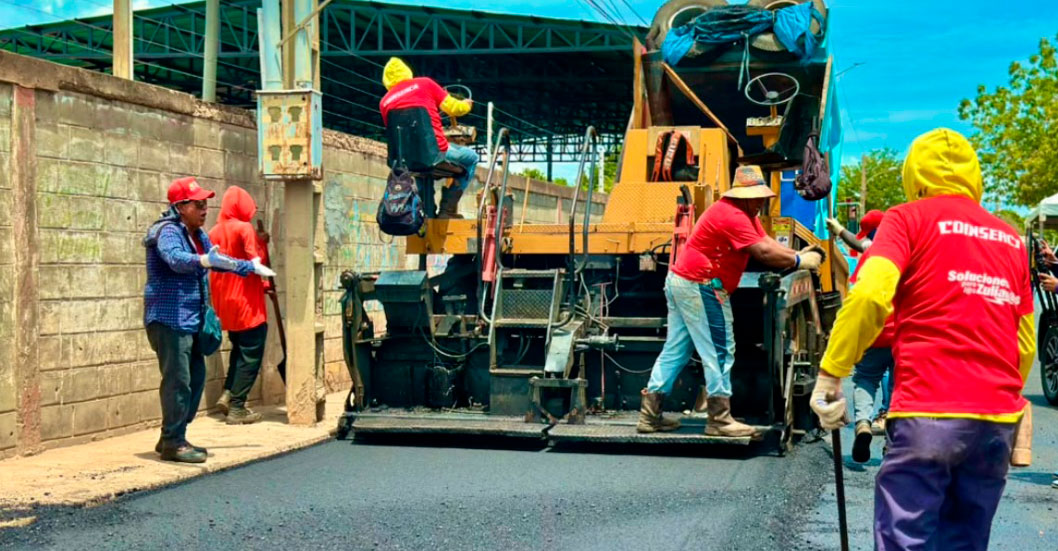 ¡OBRAS PARA EL SUR! Gobernador Caldera activa Plan de Asfaltado en El Bajo de San Francisco para recuperar 1.9 km de vialidad