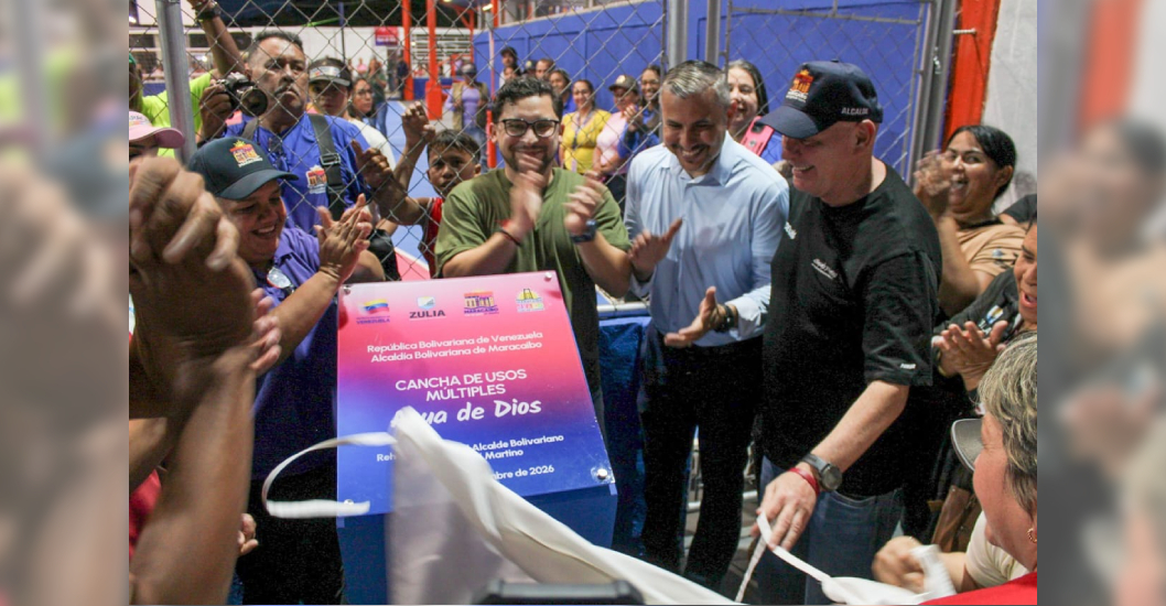 ¡EN LA PARROQUIA CACIQUE MARA! Alcalde Di Martino: «Por esta juventud recuperamos canchas abandonadas como la ‘de Agua de Dios'»