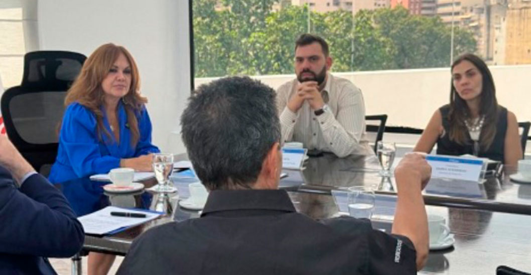¡ENCUENTRO EN LA DEFENSORÍA! Egleé González recibe a PROVEA y evalúa peticiones sobre DD. HH.