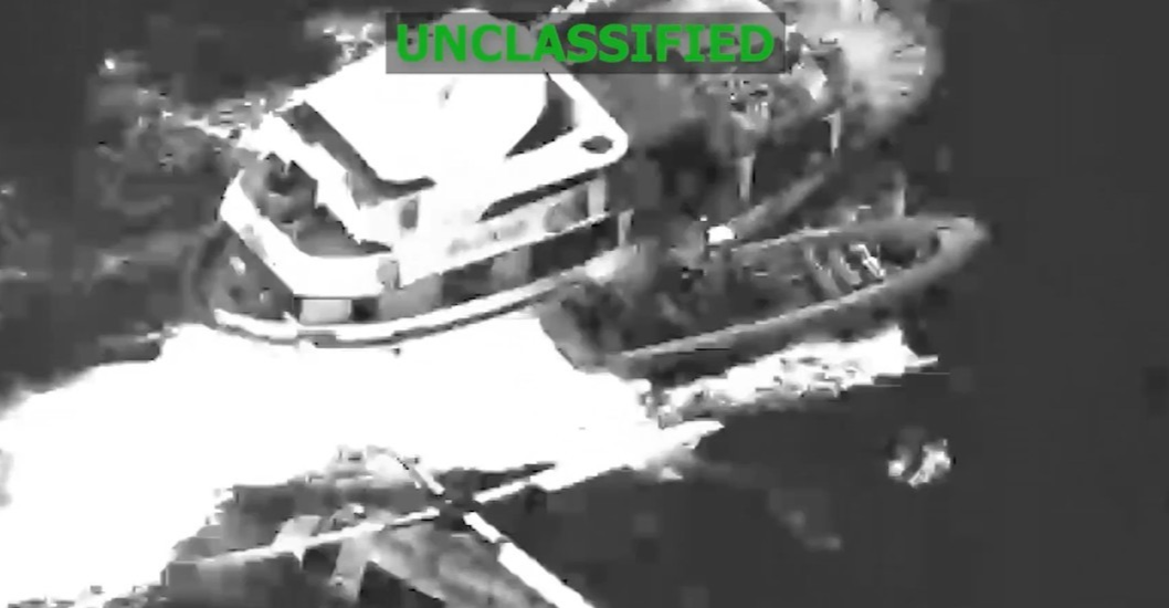 ¡APOYABA A LOS CHONEROS! EE.UU. muestra cómo hunde embarcaciones vinculadas con «operaciones de narcotráfico» en el Pacífico (VIDEO)