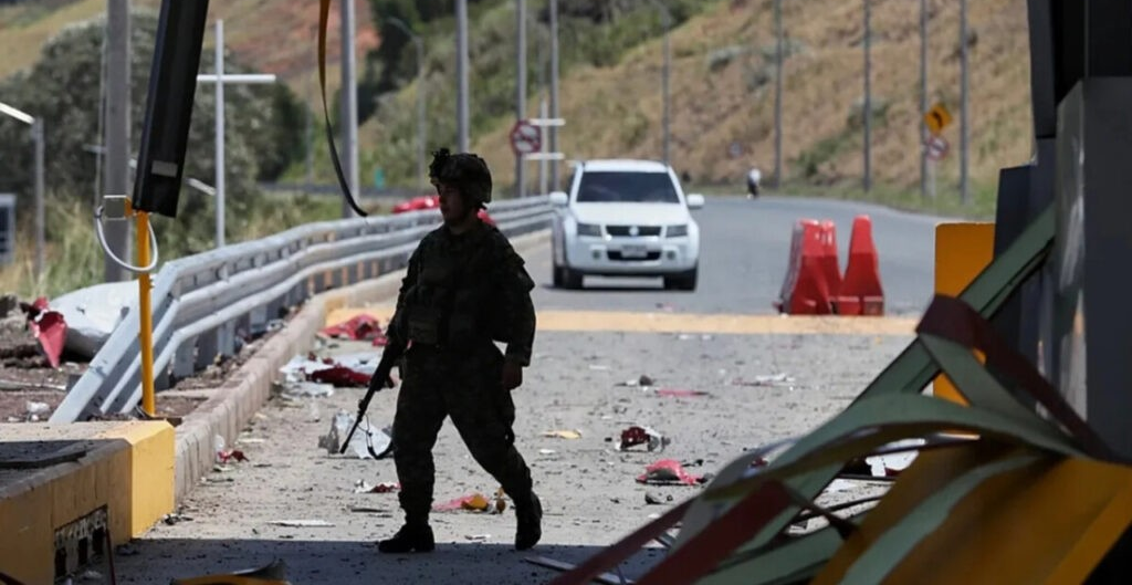 ¡LUCHA FRONTAL! Suben a 20 los muertos en una operación contra una disidencia de las FARC en Colombia