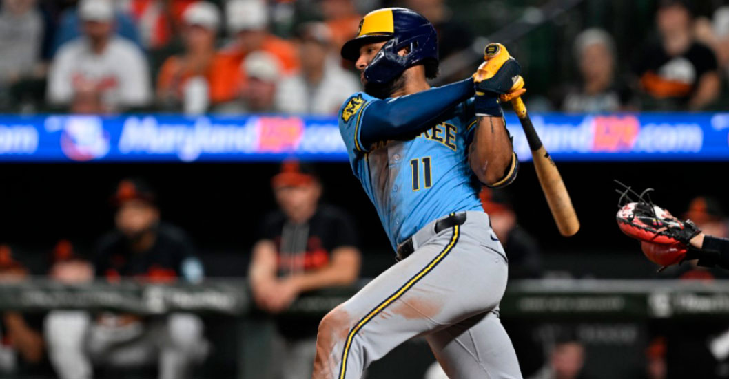 ¡3 TEMPORADAS DE 20 JONRONES Y 20 ROBOS! Jackson Chourio logra su tercer 20/20 y rompe récord jamás visto en MLB