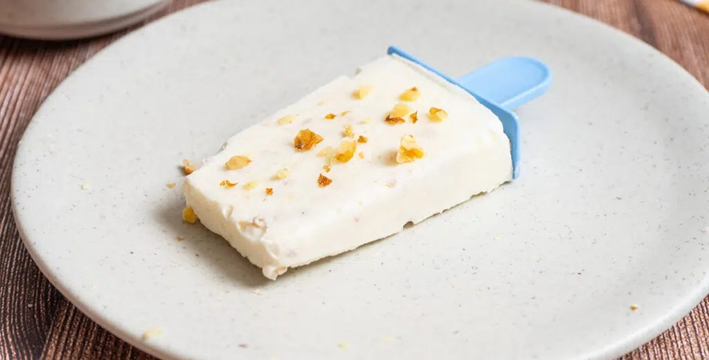 ¡COCINA AL MINUTO! Polos de yogur con miel y nueces. Receta sana para el calor