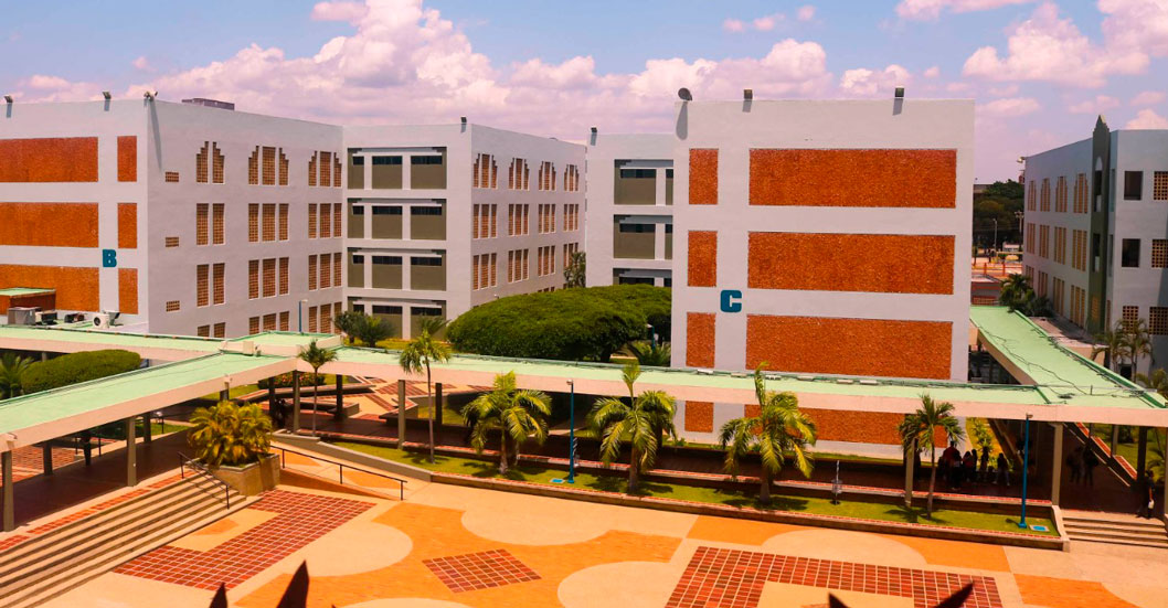 ¡CON TIRÓN DE PELO Y CACHETADAS! Denuncian agresión física contra una estudiante de condición especial en las inmediaciones de la Urbe