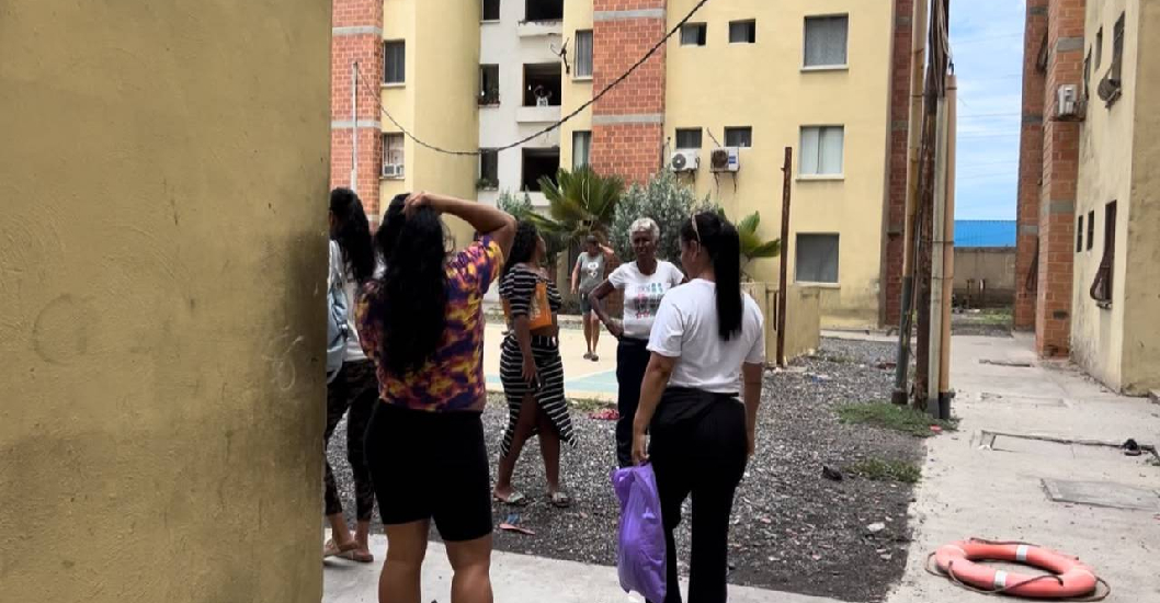 ¡SOLICITAN RESPUESTA DEL GOBIERNO! Familias afectadas en La Guaira piden revisión de edificaciones tras los terremotos