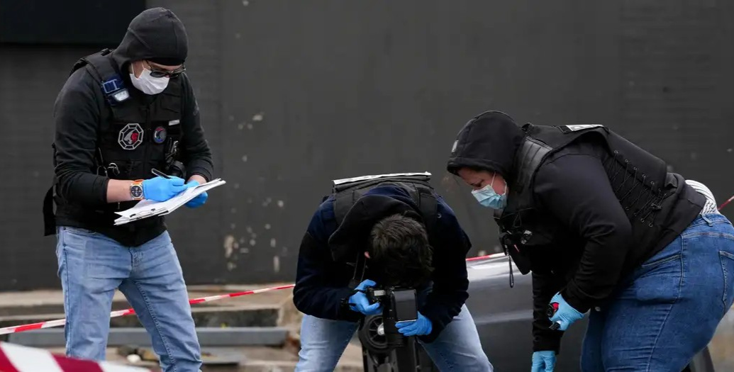 ¡APARENTE MOTIVO RACISTA! Tiroteos en la periferia de París se investigan como acto terrorista