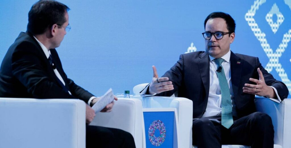 ¡CON EL FOCO EN PETRÓLEO Y MINERÍA! Gobierno presenta ante el FMI hoja de ruta económica