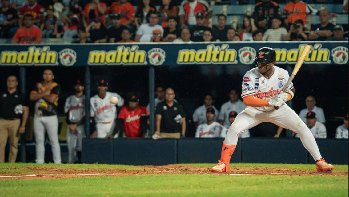¡LLUVIA DE GOZO EN EL ZULIA Y EN TAMPA! En juego pasado por agua, Águilas blanquea al Caracas || En la Serie de Campeonato el triunfo le sonríe a los Rays || Otros resultados