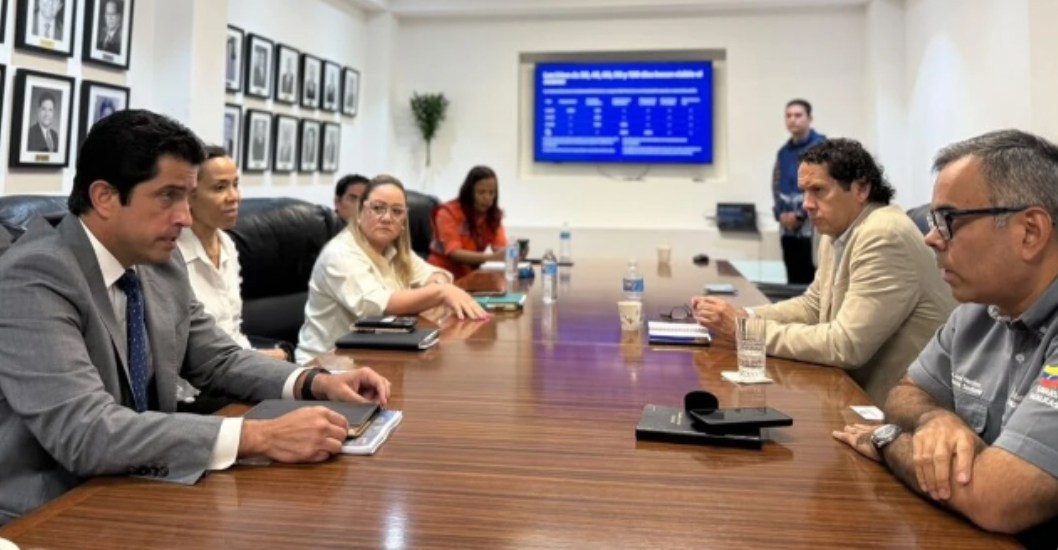 ¡PROCESO APLICADO EN EL PAÍS! Delegación técnica venezolana enviada para asesoría en sismos presentó el Plan de Despeje Digno y Seguro en el Palacio de Gobierno de Panamá