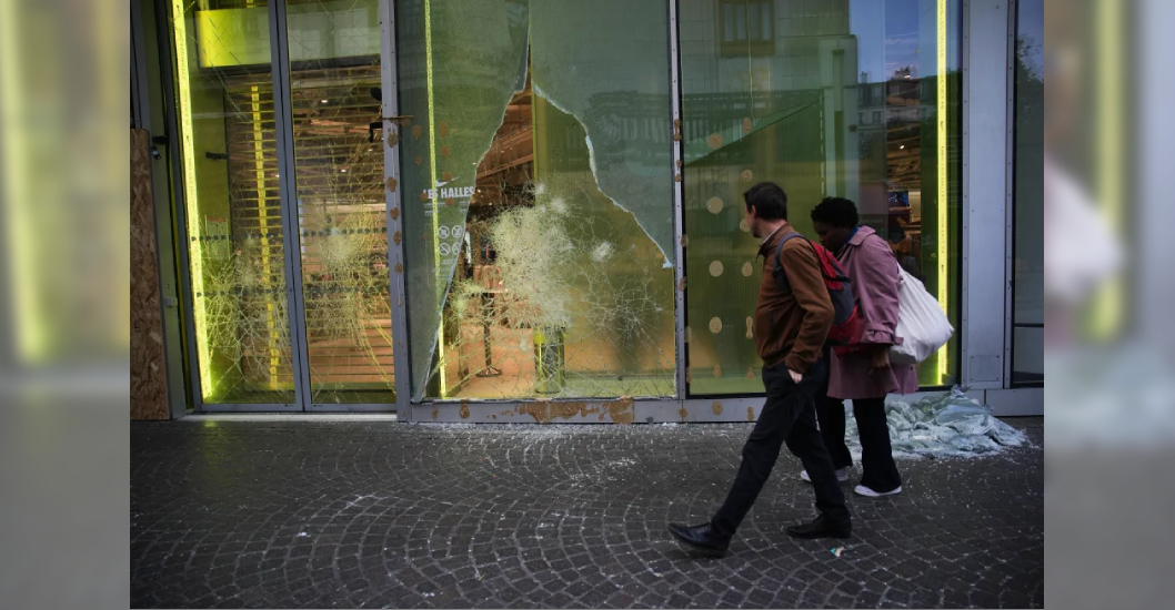 ¡MEDIDA DE CONTROL SOCIAL! Regresa la calma en París tras toques de queda por disturbios