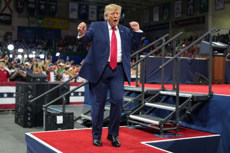 ¡AMENAZA DIRECTA! Trump dice que enviará buques de guerra a Cuba