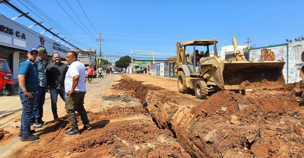 ¡PLAN DE ATENCIÓN A SERVICIOS PÚBLICOS! Gobernación del Zulia sustituye 120 metros de colector de aguas servidas en el corredor vial Amparo de Maracaibo