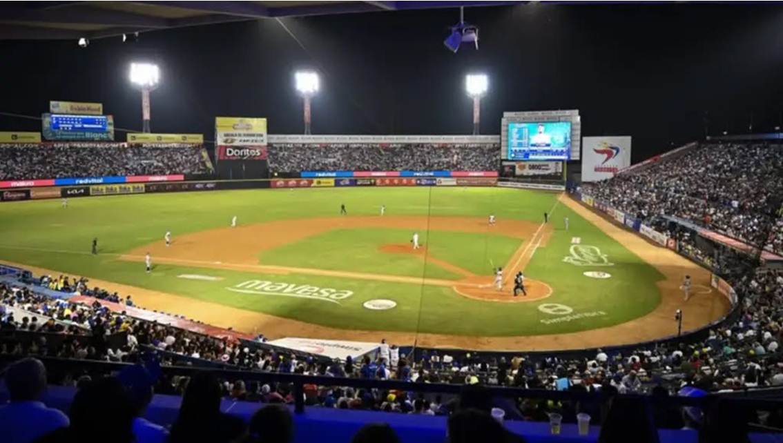 ¡HUELE A DESPIDO DE YADIER MOLINA! Caracas barre a Magallanes en casa y de visitantes || Águilas toma un respiro || Resultados || Posiciones || Calendario || Mastercard-LVBP