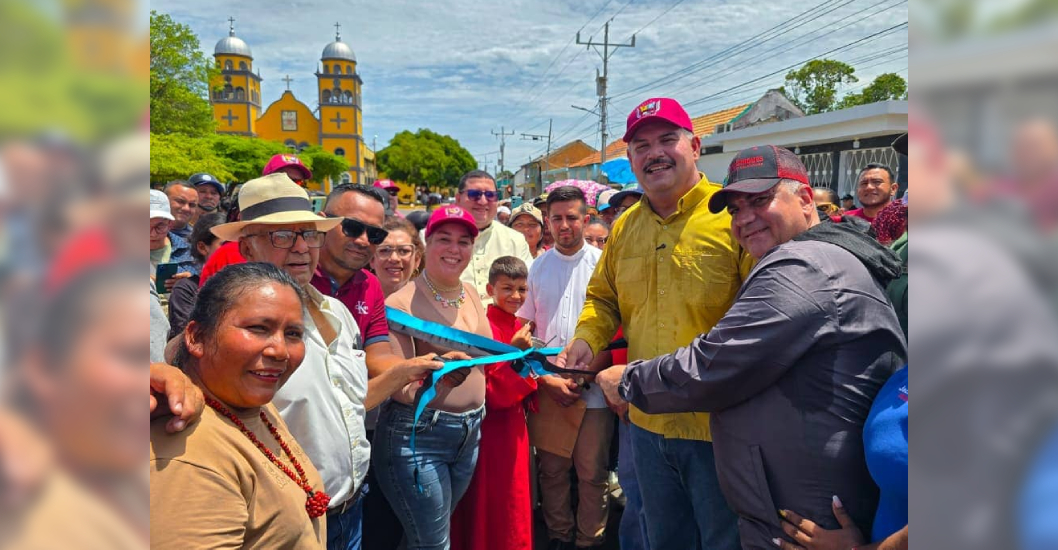 ¡DESARROLLO DEL PLAN DE ASFALTADO! Gobernador Luis Caldera entrega 5,4 kilómetros de vialidad rehabilitada para más de 19 mil habitantes de Machiques