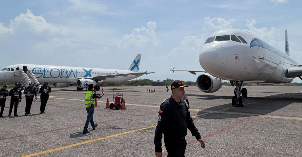 ¡EN DOS VUELOS CHARTER! 300 connacionales regresaron desde EEUU mediante Vuelta a la Patria