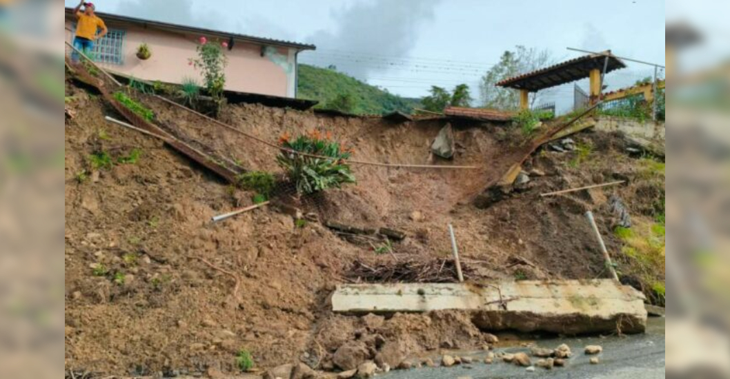 ¡ALGUNAS VÍAS QUEDARON OBSTRUÍDAS! Lluvias provocaron afectaciones en tres municipios de Mérida