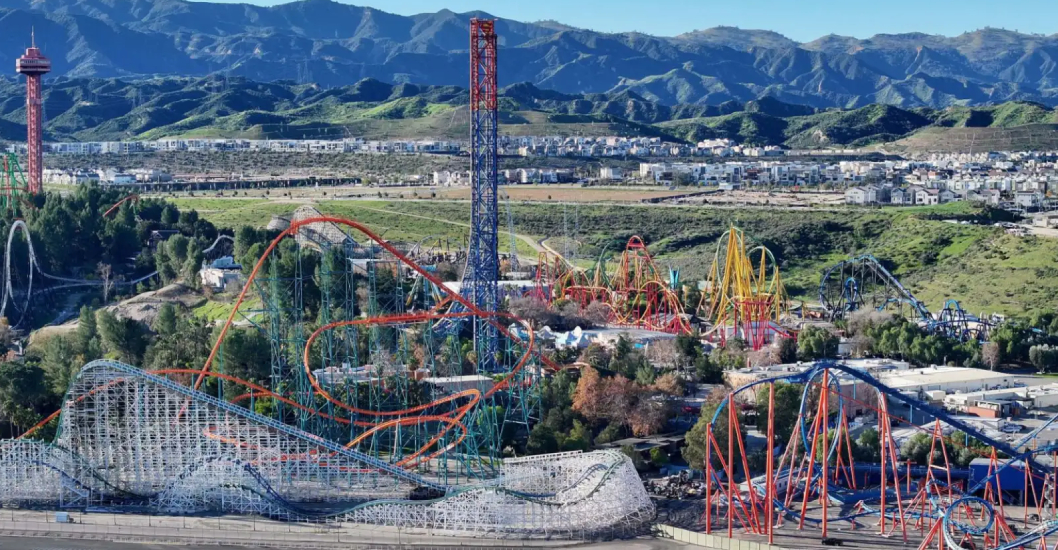 ¡UN PELIGRO PARA LA SALUD! Más de 100 demandas por lesiones cerebrales: Six Flags Mountain cancela su montaña rusa X2
