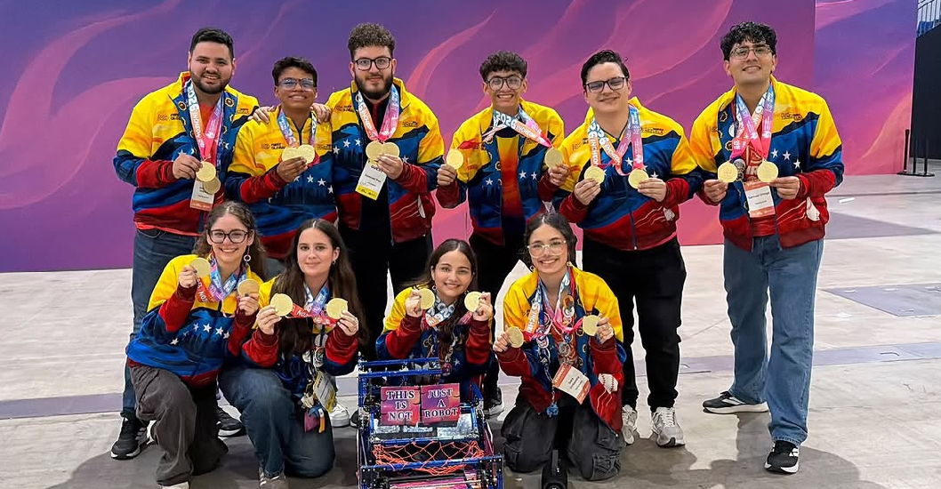 ¡BRILLAN DE NUEVO EN COREA DEL SUR! Team Venezuela hace historia: Con el robot Guaira alcanzan el tricampeonato mundial de robótica