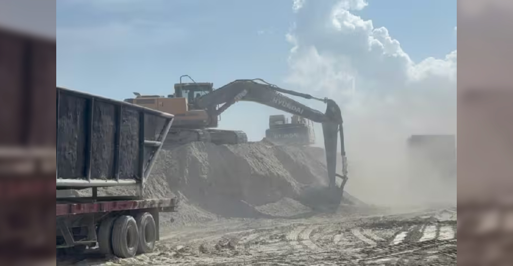 ¡MATERIA PRIMA LARENSE A EUROPA! Inicia primera exportación de más de 33 mil toneladas de arcilla hacia España